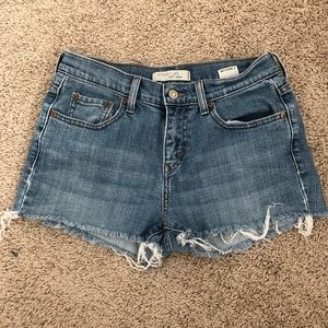Levi jean shorts